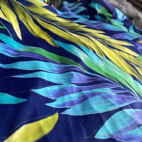 Islander tropical palm leaves print navy swim top - Picture 16 of 17